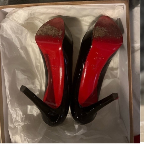 BEAUTIFUL Christian Louboutin patent leather platform heels - Picture 6 of 8